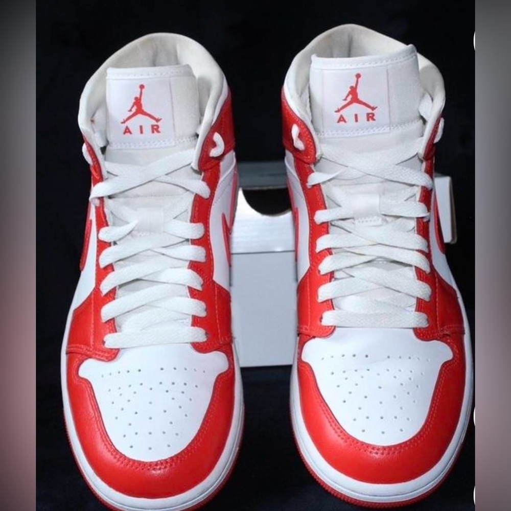 Nike Women’s Air Jordan 1 Mid